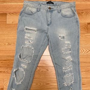 Cropped distressed boyfriend jeans